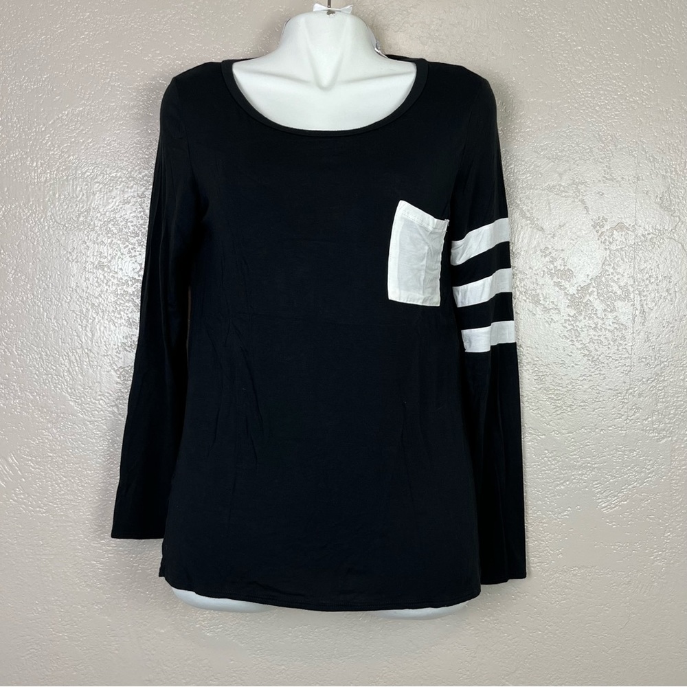 5 for $30 Vanilla bay women long sleeve classic comfort black white top size M